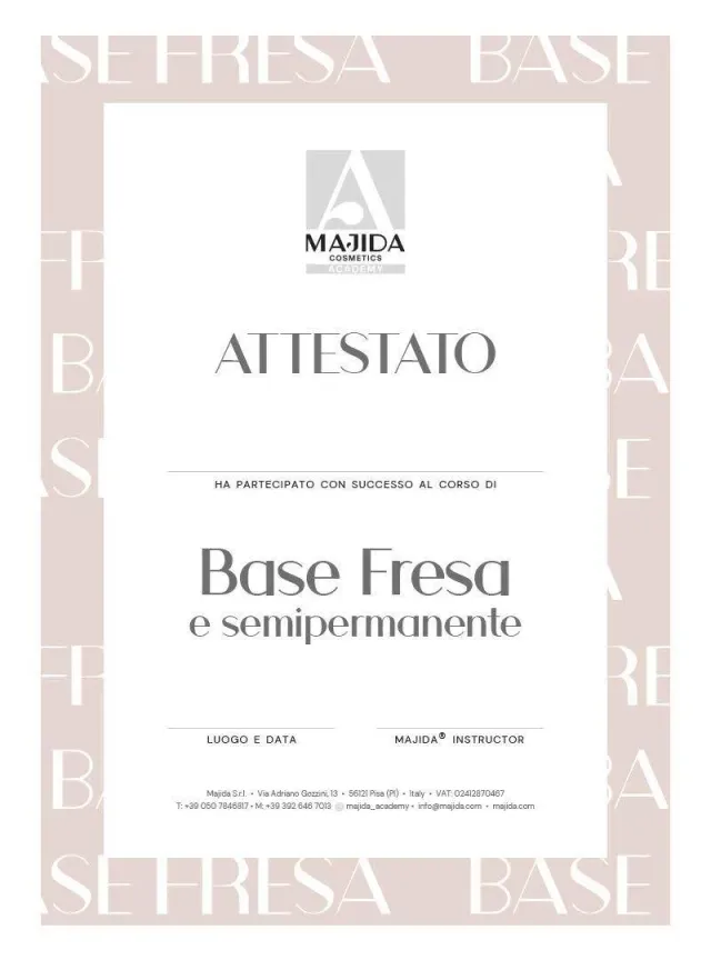 Majida Cosmetics Base Fresa e Semipermanente attestato corso