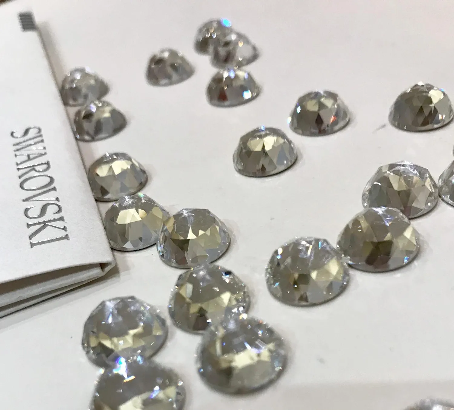 Majida Cosmetics Swarovski 2072 strass nail art 6 pz brillanti