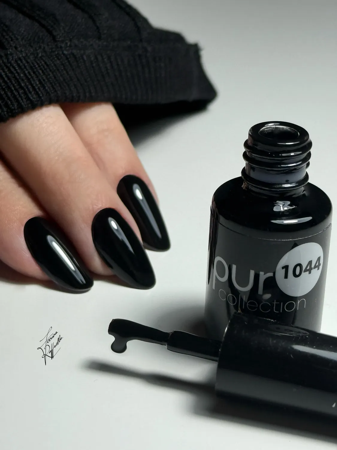 New Nails System Black & White 1044 smalto nero intenso