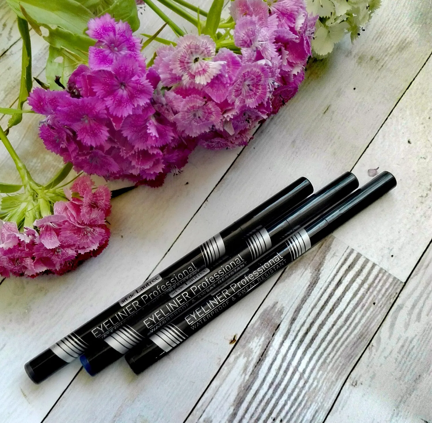 Ados Eyeliner Professional Pen 1,2 g waterproof