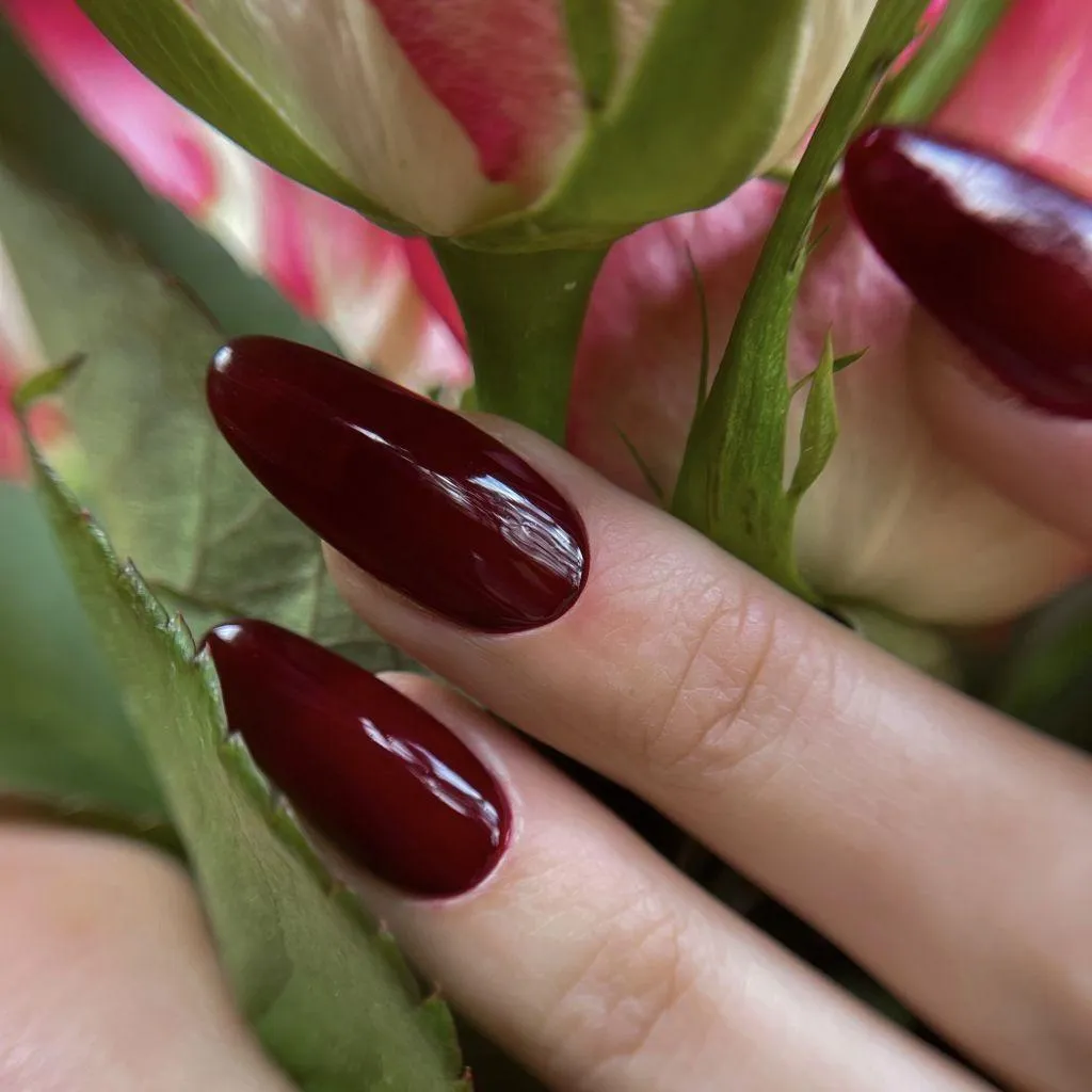 Majida Cosmetics Dark Tulip Gel Polish 8,5ml pigmentato